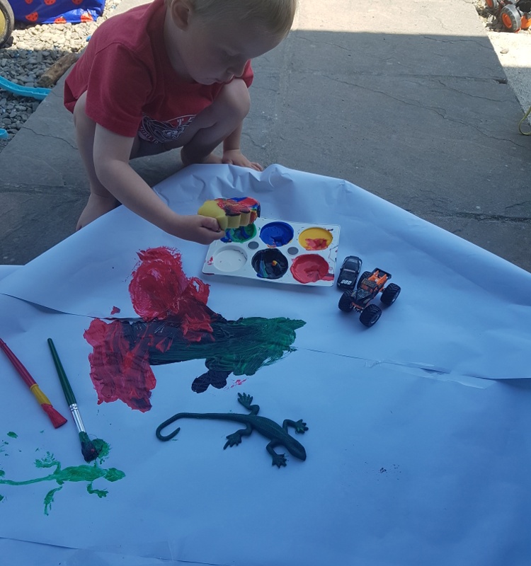 toddler-activities-messy-play-paint